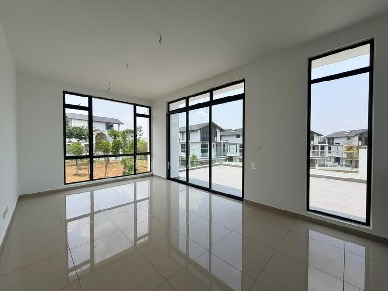 Cluster House for Sale in Horizon Hills (Iskandar Puteri (Nusajaya)) - Elena Lye - Living Room - PropertyGuru.com.my