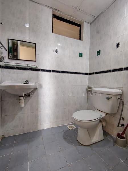 Kondominium untuk Dijual di Eden Seaview Condominium - TC Tong Loh - Bathroom - PropertyGuru.com.my
