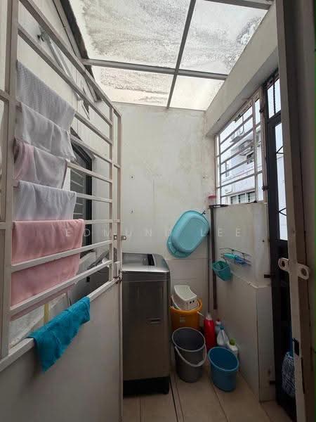 3-storey Terraced House for Sale in Lake Fields (Sungai Besi) - Edmund Lee - Balcony - PropertyGuru.com.my