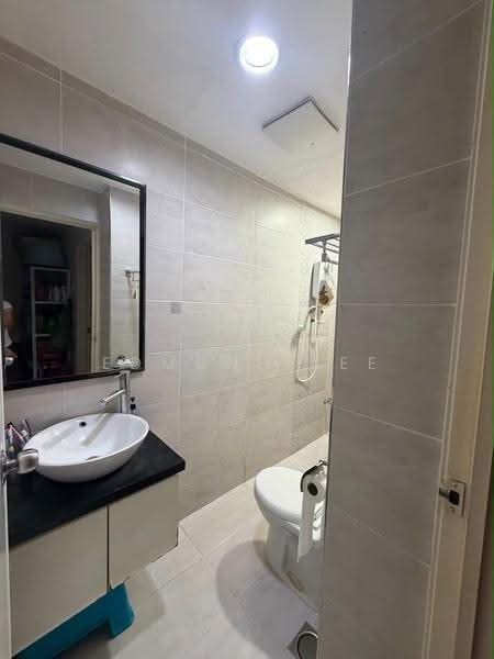 3-storey Terraced House for Sale in Lake Fields (Sungai Besi) - Edmund Lee - Bathroom - PropertyGuru.com.my