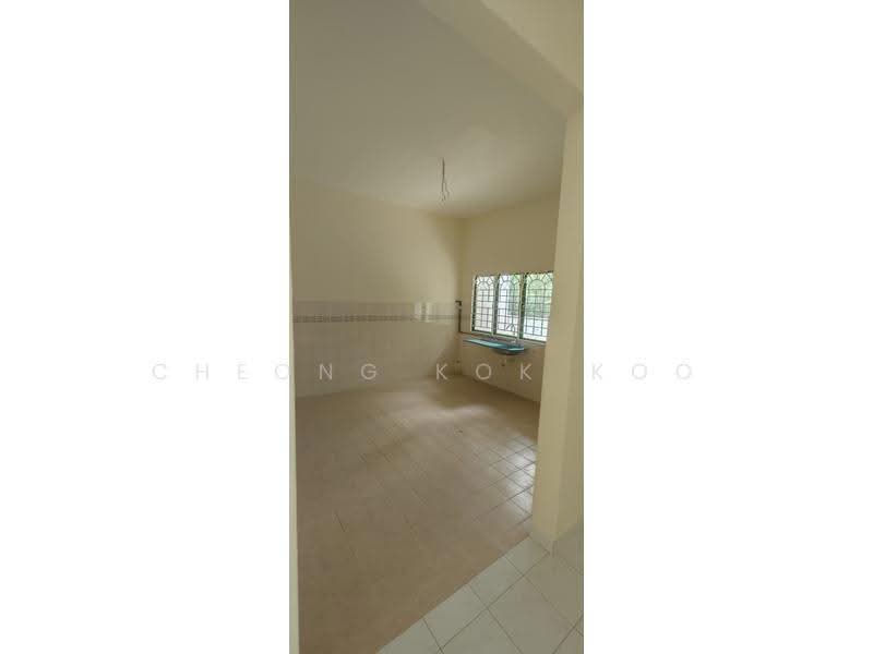 Rumah Berkembar untuk Dijual di Beranang (Selangor) - Cheong Kok Koo - Kitchen - PropertyGuru.com.my
