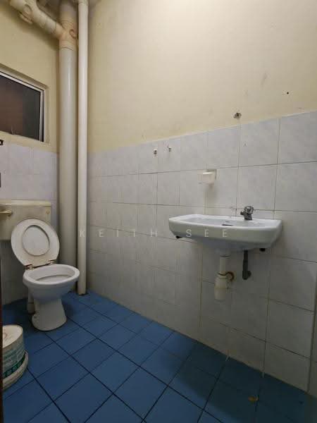 Apartment for Rent at Pangsapuri Perdana Villa - Keith See - Bathroom - PropertyGuru.com.my