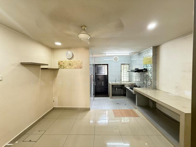 2-storey Terraced House for Sale in Taman Skudai Baru (Skudai) - Catherine Thung - Kitchen - PropertyGuru.com.my