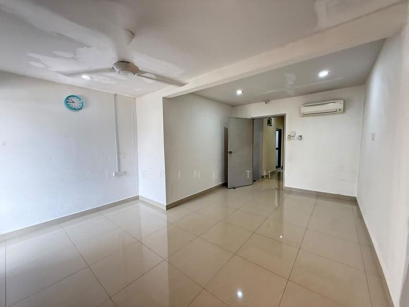 2-storey Terraced House for Sale in Taman Skudai Baru (Skudai) - Catherine Thung - Living Room - PropertyGuru.com.my