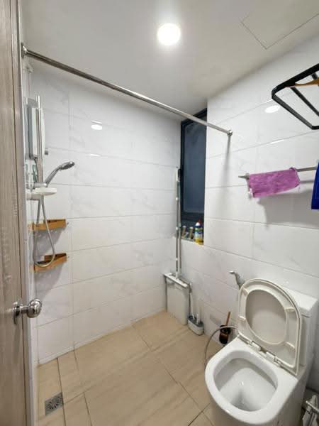 Service Residence for Rent at Country Garden Central Park - Ruby Liang - Bathroom - PropertyGuru.com.my