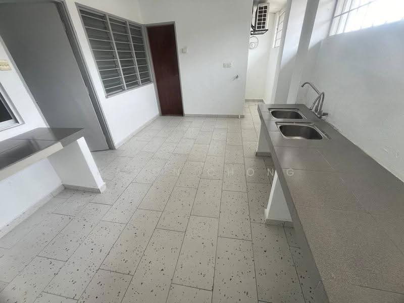 1-storey Terraced House for Rent in Petaling Jaya (Selangor) - Aaron Chong - Kitchen - PropertyGuru.com.my