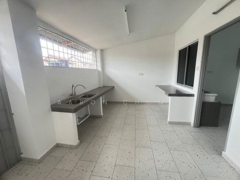 1-storey Terraced House for Rent in Petaling Jaya (Selangor) - Aaron Chong - Kitchen - PropertyGuru.com.my