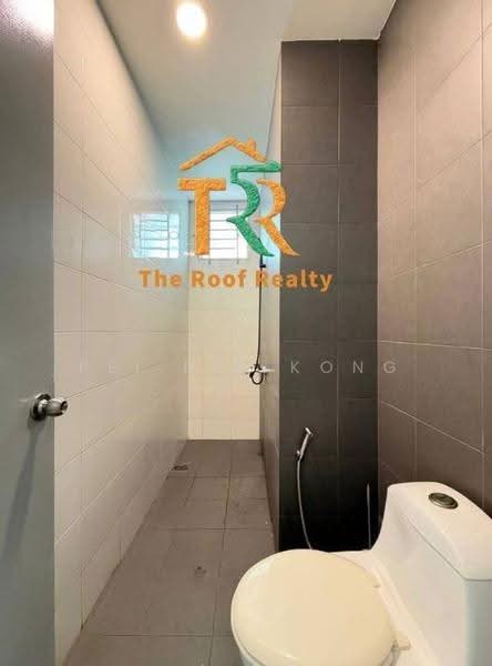 Rumah Teres 2-Tingkat untuk Disewa di Lopeng (Miri) - Pei Nie Kong - Bathroom - PropertyGuru.com.my