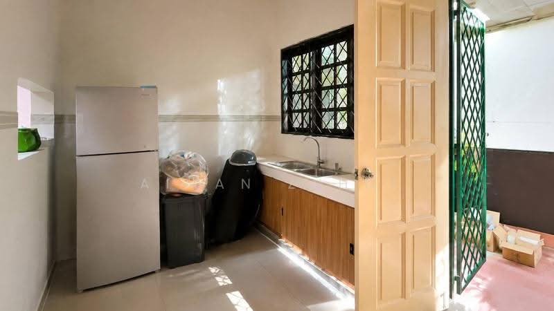 Bungalow House for Sale in Keramat (Kuala Lumpur) - AIMAN ZUHDI - Kitchen - PropertyGuru.com.my