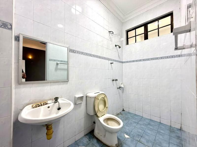 2-storey Terraced House for Sale in Ulu Tiram (Johor) - Hong En Yap - Bathroom - PropertyGuru.com.my