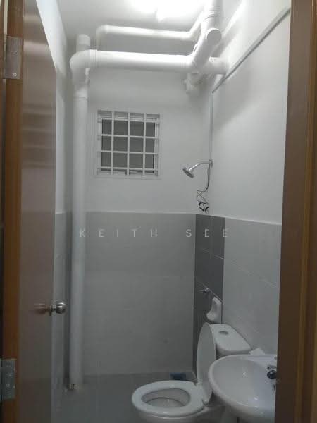Apartment for Rent at Azaria - Keith See - Bathroom - PropertyGuru.com.my