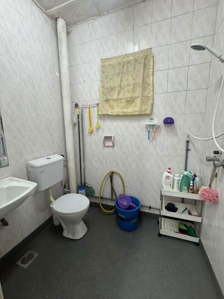 2-storey Terraced House for Sale in Taman Tampoi Indah (Tampoi) - Win Tan - Bathroom - PropertyGuru.com.my