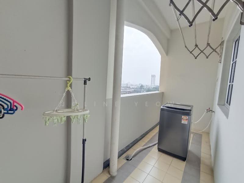 Kondominium untuk Dijual di Bercham Prima (Ipoh Kiara) - Joline YEOW - Balcony - PropertyGuru.com.my