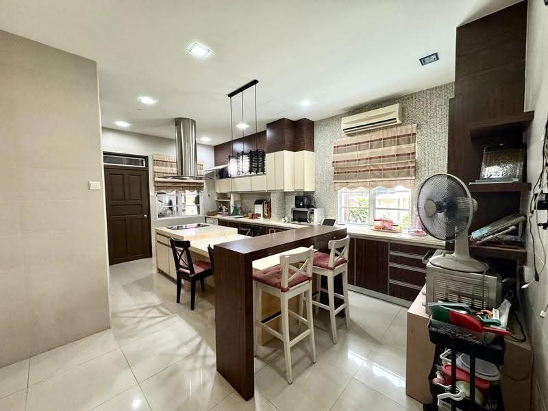 Banglo Lot Kosong untuk Dijual di Bandar Putra Permai (Seri Kembangan) - Fazri . - Kitchen - PropertyGuru.com.my
