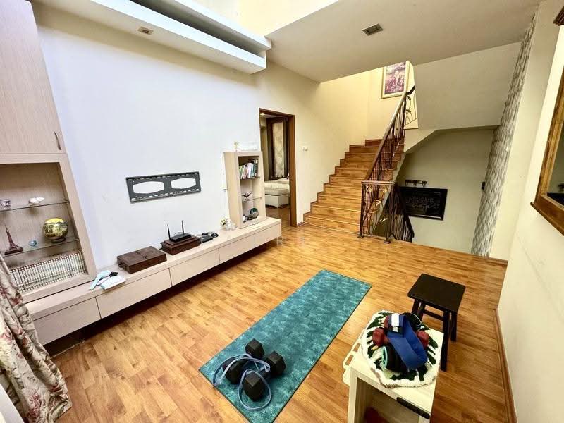 Banglo Lot Kosong untuk Dijual di Bandar Putra Permai (Seri Kembangan) - Fazri . - Living Room - PropertyGuru.com.my