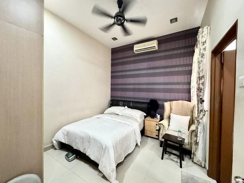 Banglo Lot Kosong untuk Dijual di Bandar Putra Permai (Seri Kembangan) - Fazri . - Bedroom - PropertyGuru.com.my