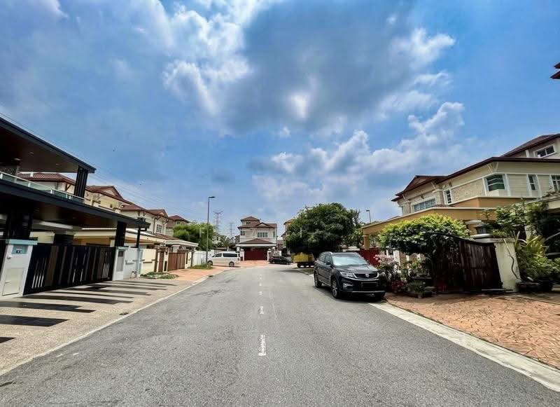 Banglo Lot Kosong untuk Dijual di Bandar Putra Permai (Seri Kembangan) - Fazri . - Exterior - PropertyGuru.com.my