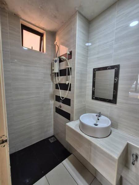 Service Residence for Rent at D'Summit Residences - Mr Lu - Bathroom - PropertyGuru.com.my