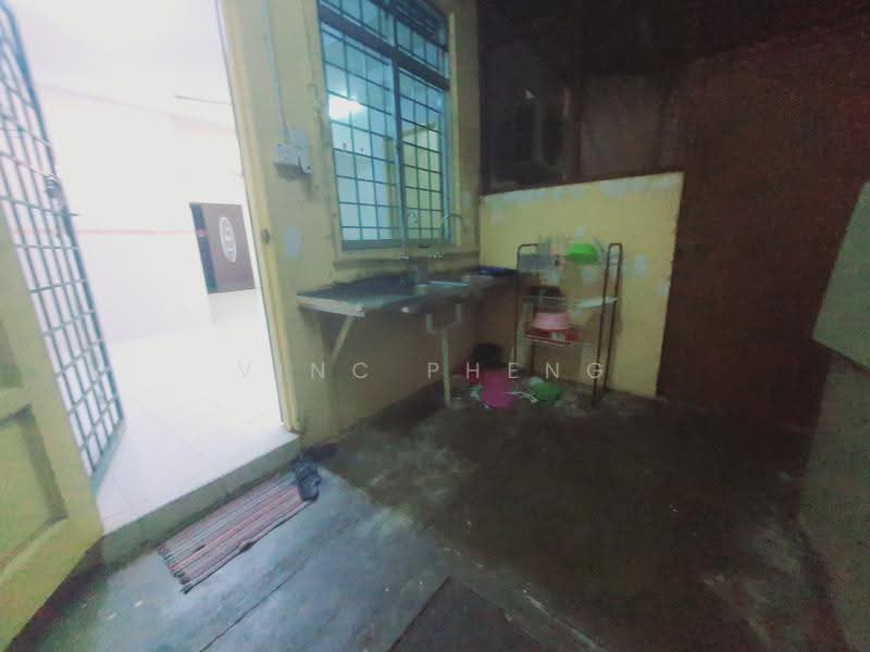 2-storey Terraced House for Sale in Taman Angkasa Nuri (Durian Tunggal) - Vinc Pheng - Kitchen - PropertyGuru.com.my