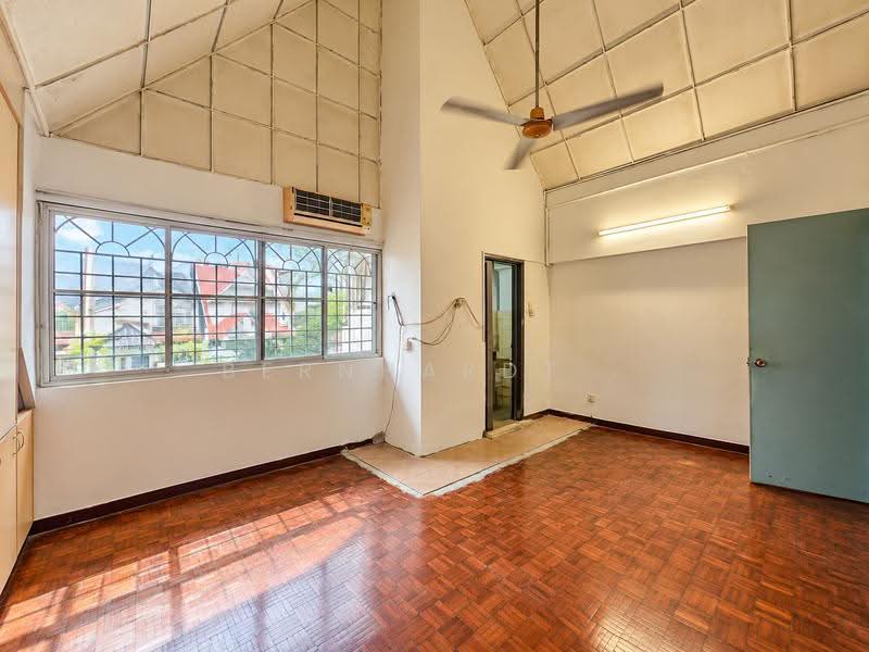 Rumah Teres untuk Dijual di Gasing Indah (Petaling Jaya) - Bernhardt . - Living Room - PropertyGuru.com.my