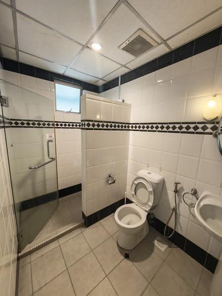 Semi-Detached House for Rent in Usj 5 (Subang Jaya) - RL Han - Bathroom - PropertyGuru.com.my