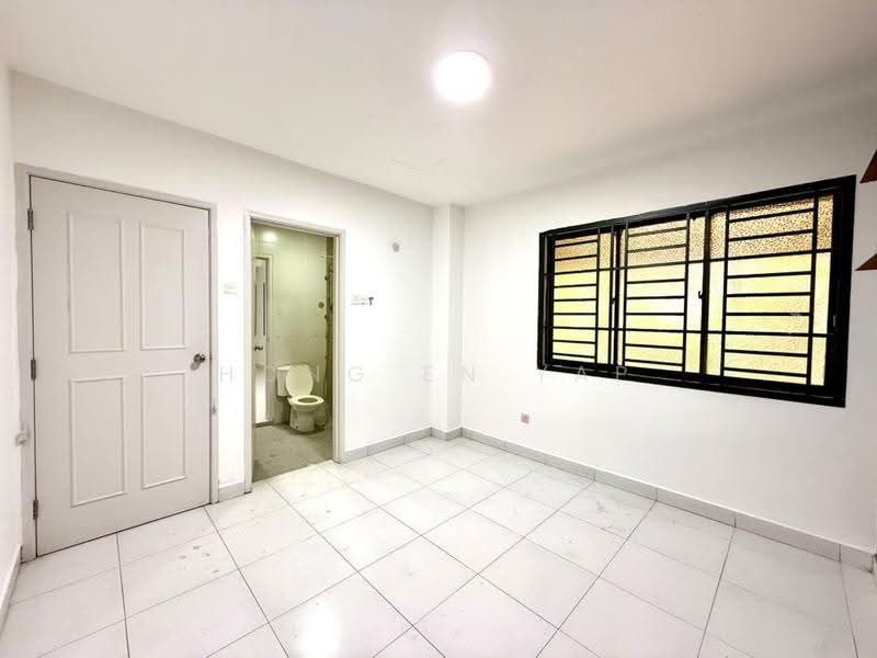 Semi-Detached House for Sale in Johor Bahru (Johor) - Hong En Yap - Bathroom - PropertyGuru.com.my