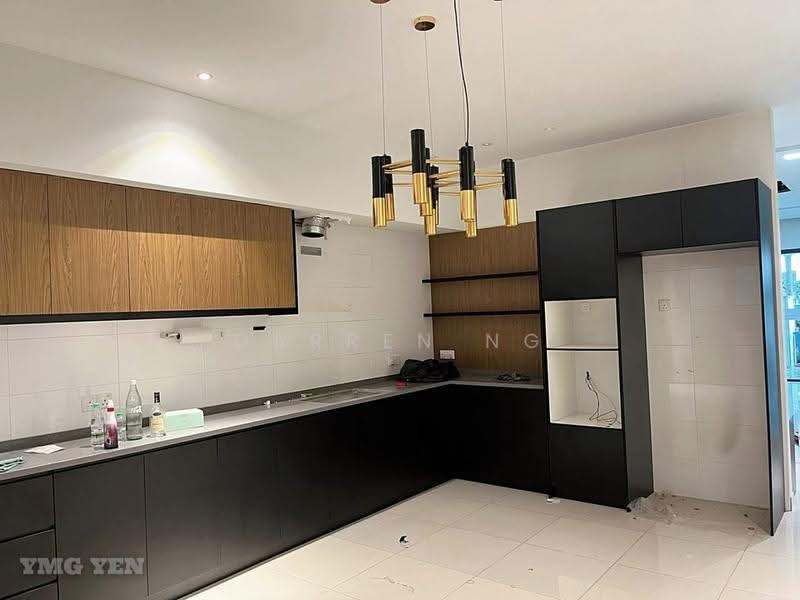 Rumah Teres 3-Tingkat untuk Dijual di Duta Villa (Setia Alam) - Darren Ng - Kitchen - PropertyGuru.com.my
