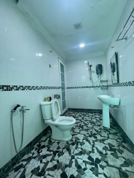 Rumah Teres 2-Tingkat untuk Dijual di Salak South (Kuala Lumpur) - Jercy Tan - Bathroom - PropertyGuru.com.my