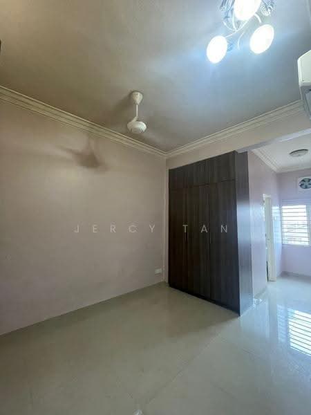 Rumah Teres 2-Tingkat untuk Dijual di Salak South (Kuala Lumpur) - Jercy Tan - Bedroom - PropertyGuru.com.my