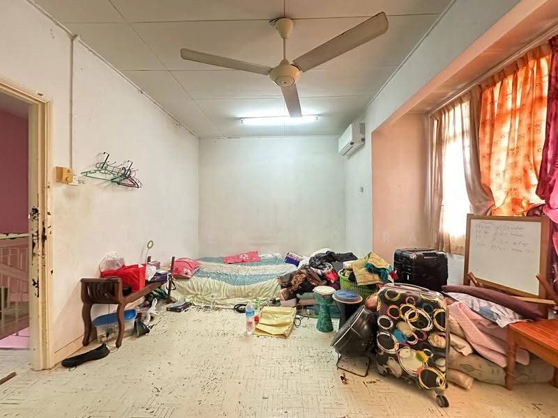 2-storey Terraced House for Sale in Taman Lestari Perdana (Seri Kembangan) - Ammeer Nadzrai - Bedroom - PropertyGuru.com.my