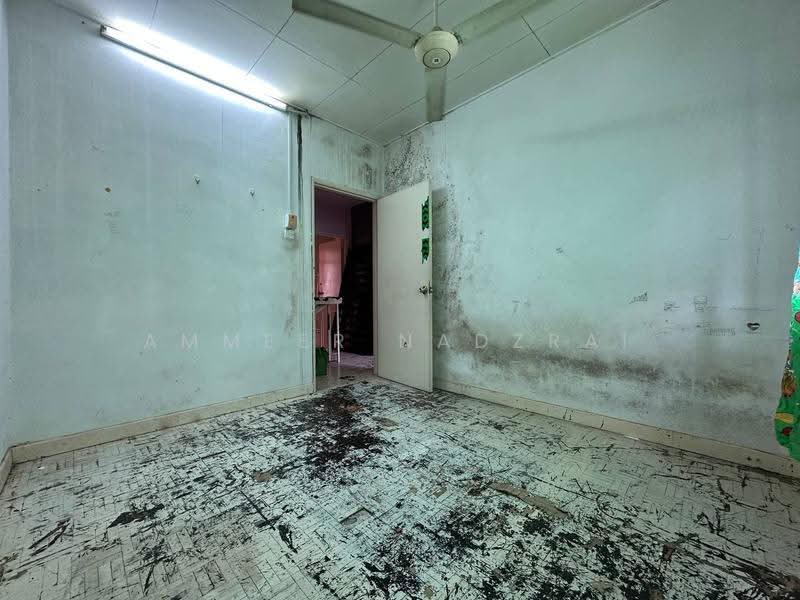 2-storey Terraced House for Sale in Taman Lestari Perdana (Seri Kembangan) - Ammeer Nadzrai - Interior - PropertyGuru.com.my