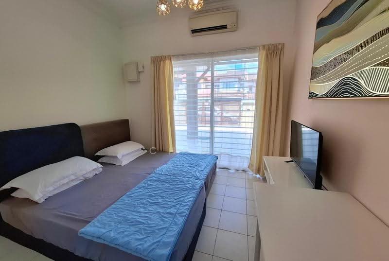 Rumah Teres 3-Tingkat untuk Disewa di Bandar Putra Permai (Seri Kembangan) - CH Ng - Bedroom - PropertyGuru.com.my