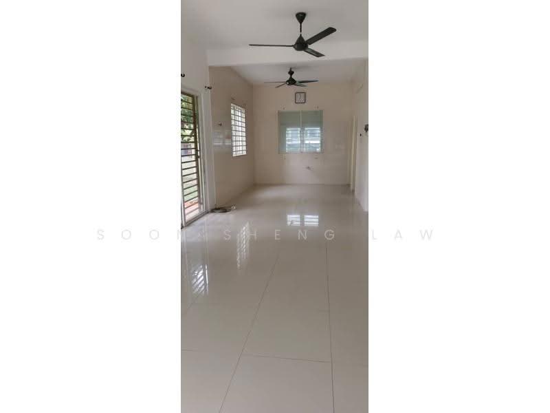 Rumah Teres 2-Tingkat untuk Disewa di Puchong (Selangor) - Soon Sheng Law - Living Room - PropertyGuru.com.my