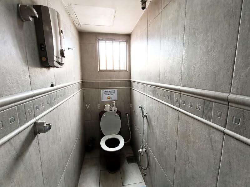Shop / Office for Sale in Taman Wangsa Melawati (Setapak) - Stheven Francis - Bathroom - PropertyGuru.com.my