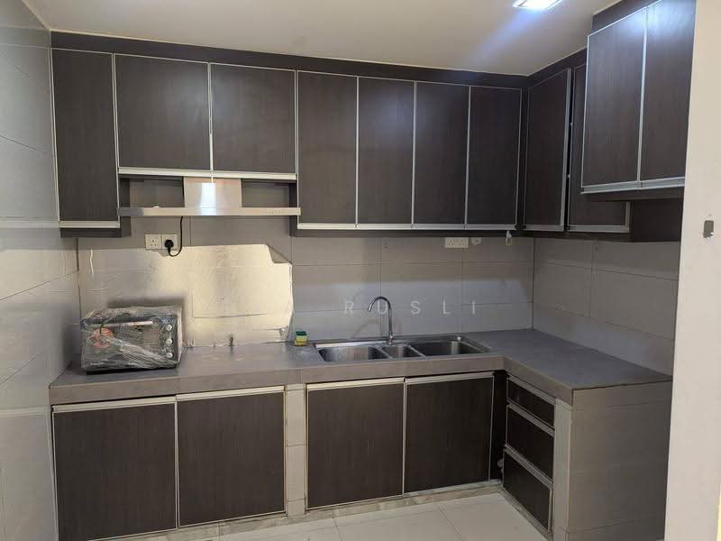 2-storey Terraced House for Rent in TAMAN PUCHONG UTAMA (Puchong) - Sya Rusli - Kitchen - PropertyGuru.com.my