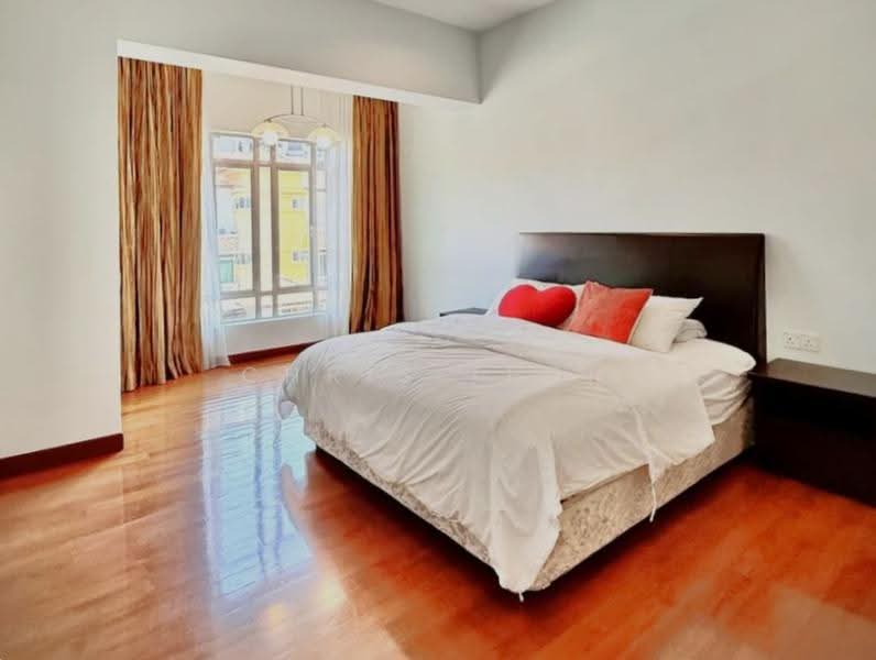 3-storey Terraced House for Sale in Tanjung Bungah (Penang) - Chris Teoh - Bedroom - PropertyGuru.com.my