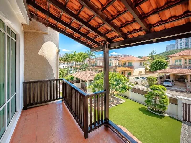 3-storey Terraced House for Sale in Tanjung Bungah (Penang) - Chris Teoh - Balcony - PropertyGuru.com.my