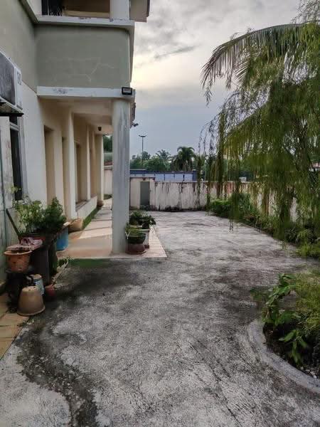2-storey Terraced House for Sale in Taman Bestari Indah (Ulu Tiram) - Ray Tung - Exterior - PropertyGuru.com.my