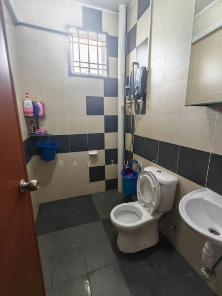 2-storey Terraced House for Sale in Taman Bestari Indah (Ulu Tiram) - Ray Tung - Bathroom - PropertyGuru.com.my