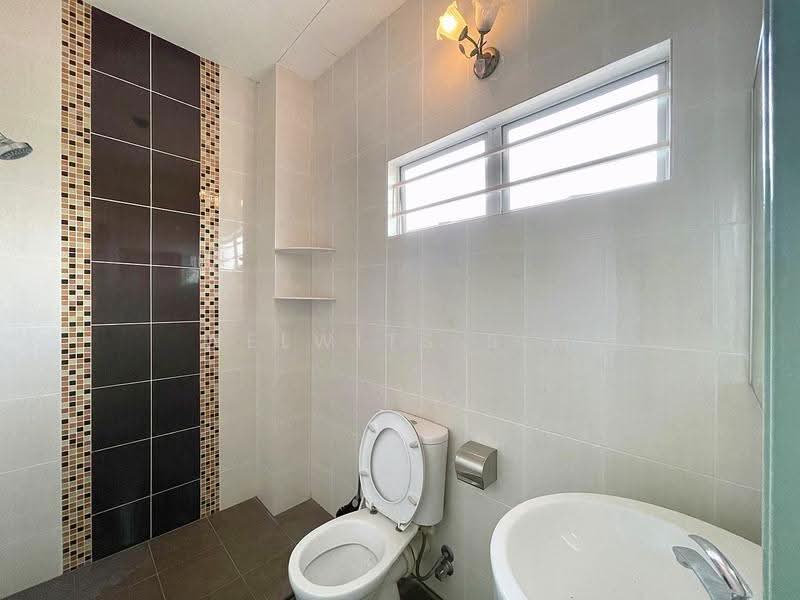 Rumah Teres 2-Tingkat untuk Dijual di Sungai Ara (Penang) - Welwits Sim - Bathroom - PropertyGuru.com.my