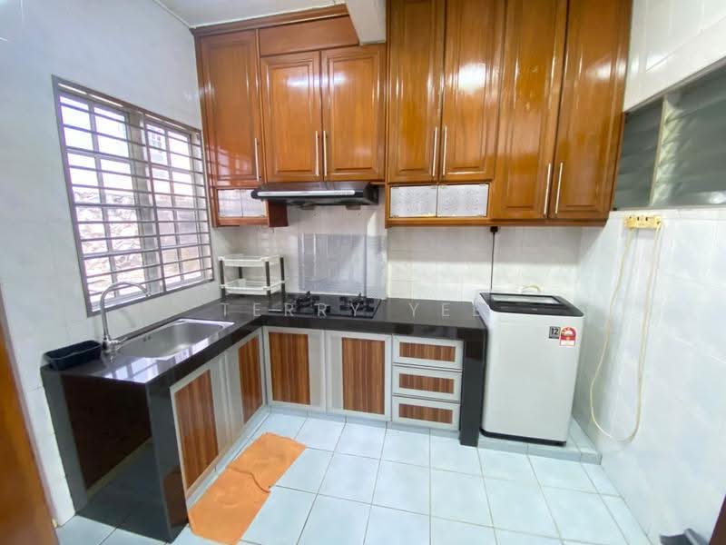 2-storey Terraced House for Sale in Sri Petaling (Kuala Lumpur) - Terry Yee - Kitchen - PropertyGuru.com.my
