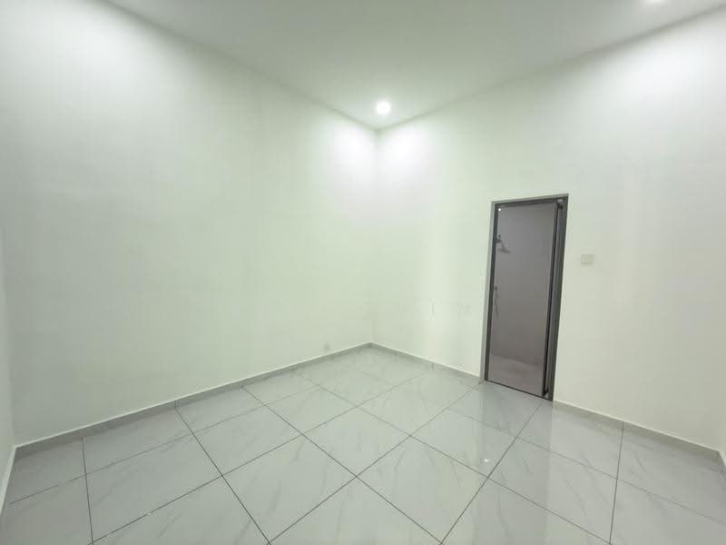 Rumah Berkembar untuk Dijual di Taman Sri Putri (Skudai) - Kuu Chin - PropertyGuru.com.my