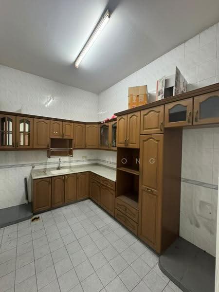 Semi-Detached House for Rent in Taman Sutera (Johor Bahru) - Wil Mong - Kitchen - PropertyGuru.com.my