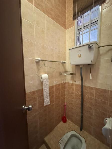 Semi-Detached House for Rent in Taman Sutera (Johor Bahru) - Wil Mong - Bathroom - PropertyGuru.com.my