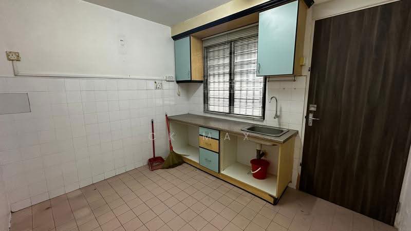 Rumah Teres 2-Tingkat untuk Dijual di Taman Arkid (Menglembu) - Ck Max - Kitchen - PropertyGuru.com.my