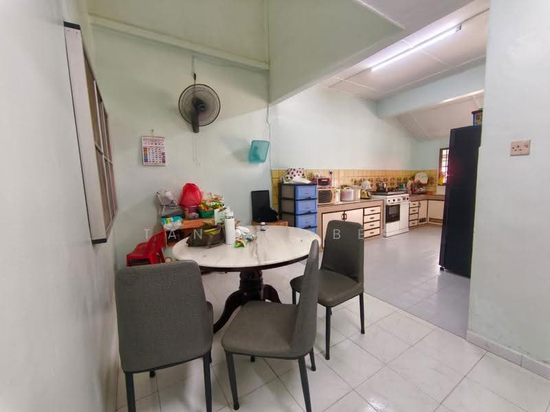 Rumah Teres 1.5-Tingkat untuk Dijual di Taman Johor Jaya (Johor Bahru) - Tan Bee Bee - Kitchen - PropertyGuru.com.my