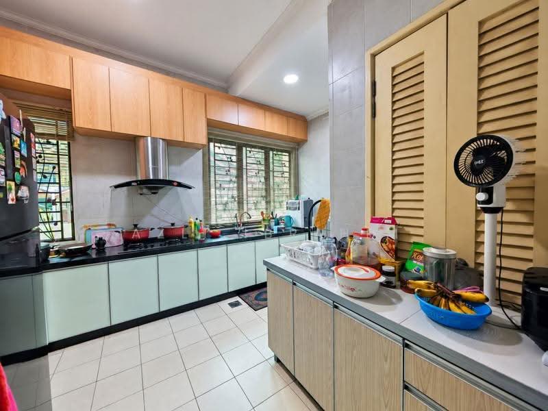 Rumah Bandar untuk Dijual di Bandar Tun Hussein Onn (Cheras) - Azli Ibrahim - Kitchen - PropertyGuru.com.my