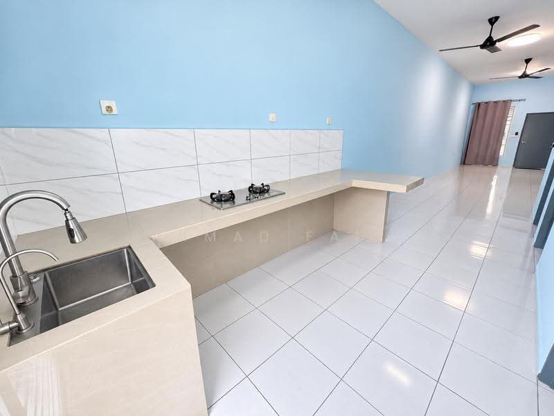 1-storey Terraced House for Rent in Dengkil (Selangor) - Ahmad Faiz - Kitchen - PropertyGuru.com.my