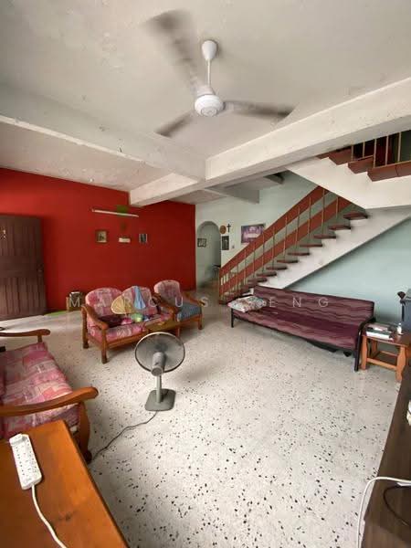 2-storey Terraced House for Sale in Taman Pertama (Ipoh) - Marcus Seng - Living Room - PropertyGuru.com.my