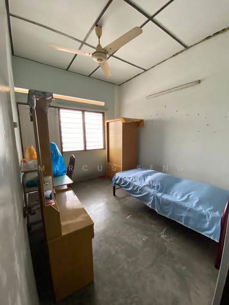 2-storey Terraced House for Sale in Taman Pertama (Ipoh) - Marcus Seng - Bedroom - PropertyGuru.com.my